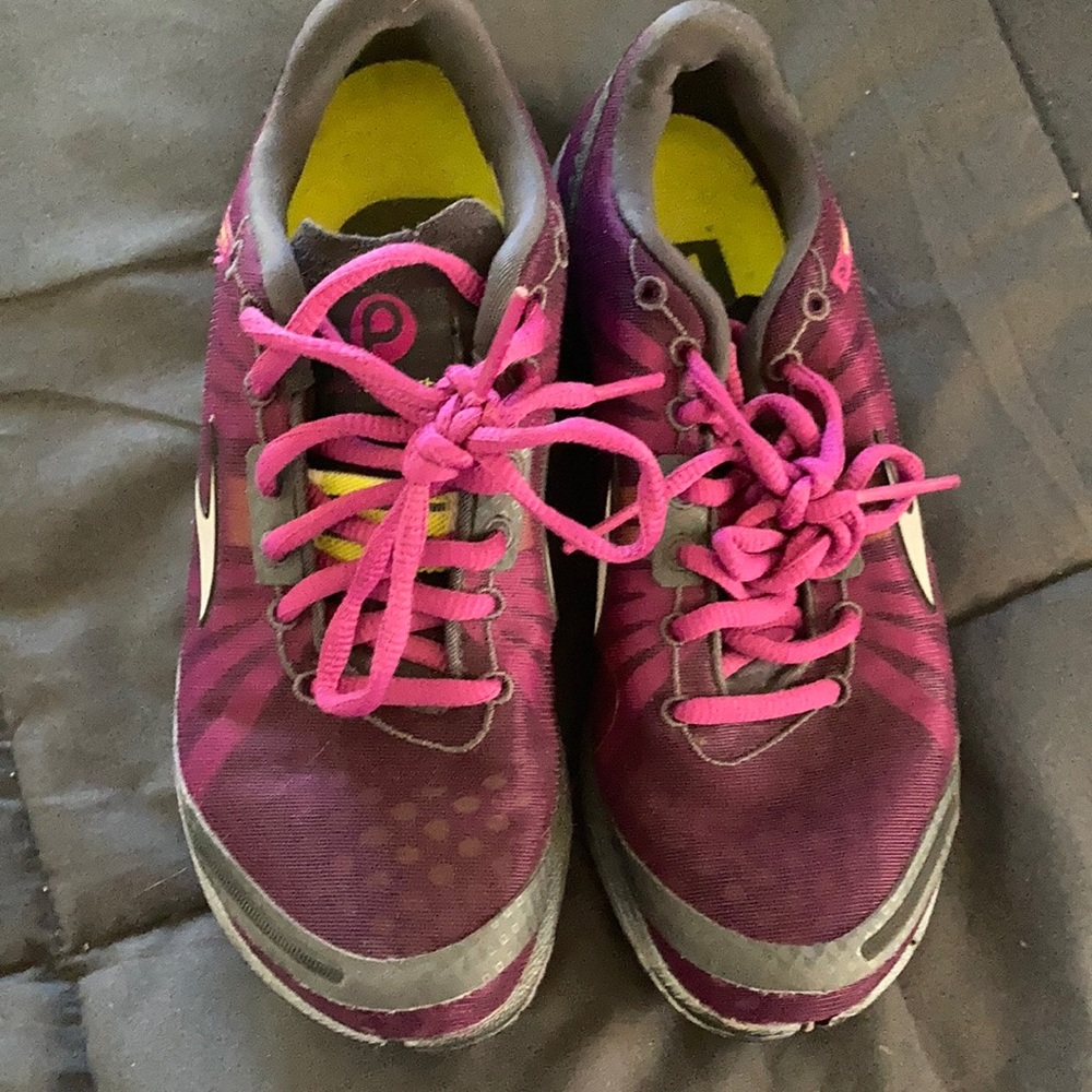 Brooks running sneakers size 6.5 purple